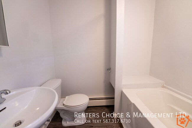 Photo du bâtiment - Conveniently Located and Pet Friendly Base...