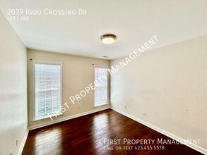 Building Photo - 2039 Igou Crossing Dr