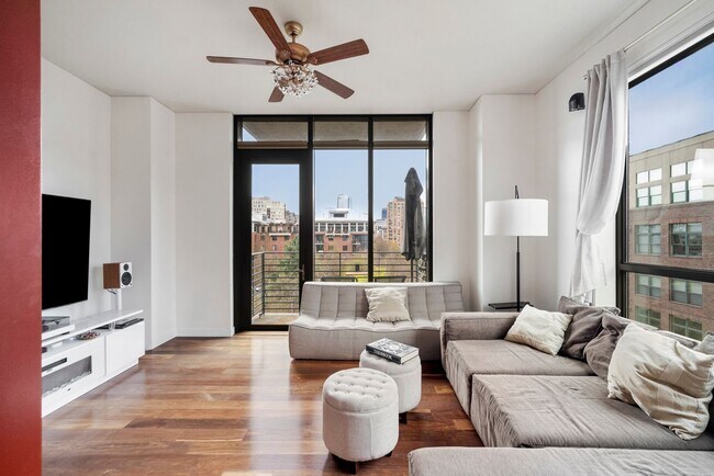 Foto del edificio - 922 NW 11th Ave