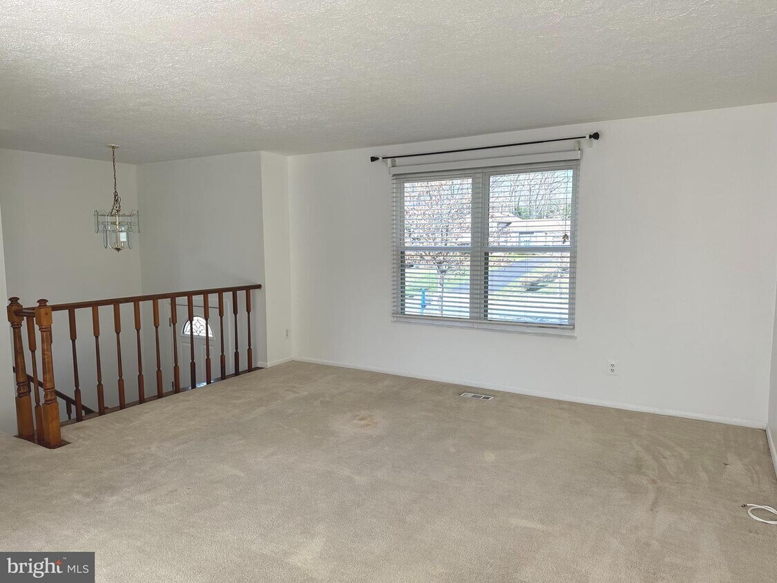 8200 Cambourne Ct, Gaithersburg, MD 20877 House Rental in