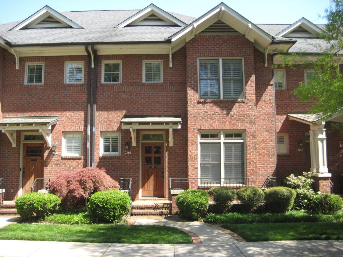 204 Butler Ave, Greenville, SC 29601 Townhome Rentals in Greenville