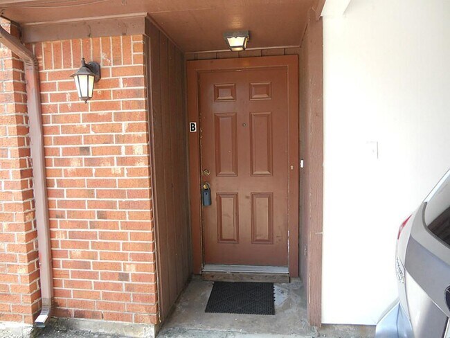 Foto del edificio - 10814 B Lynbrook Dr