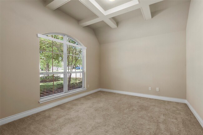 Building Photo - 196 Pine Crest Cir