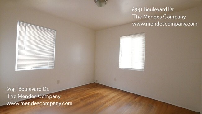 Building Photo - 6941 Boulevard Dr