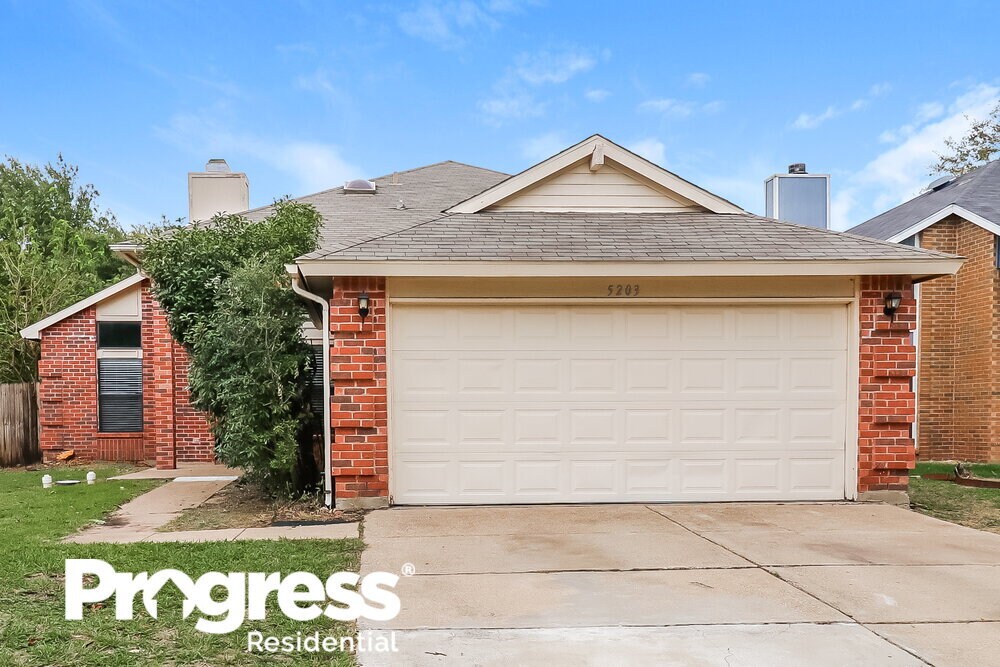 Foto principal - 5203 Barberry Dr