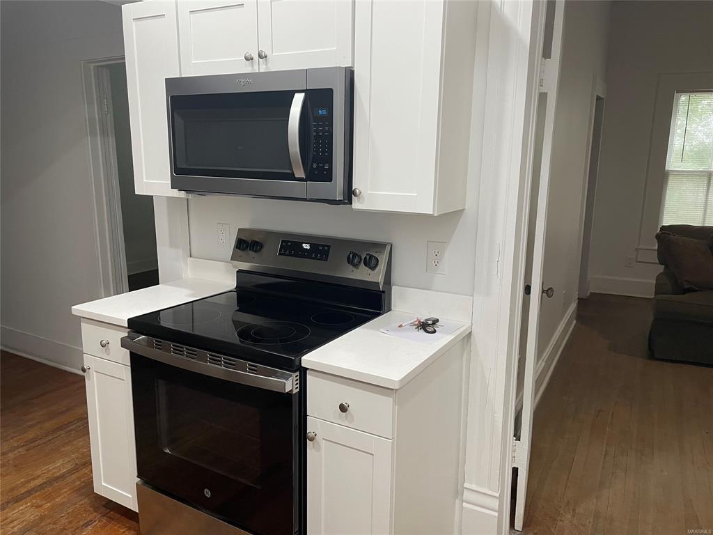 Primary Photo - 406 B King St