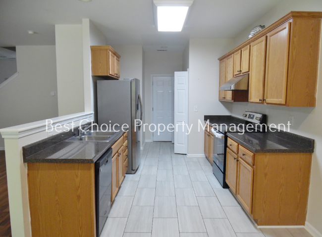 Building Photo - 133 Ledgewood Way