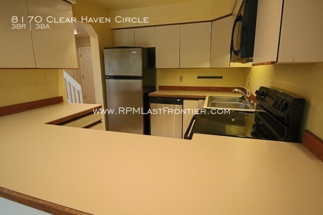 Building Photo - 8170 Clear Haven Cir