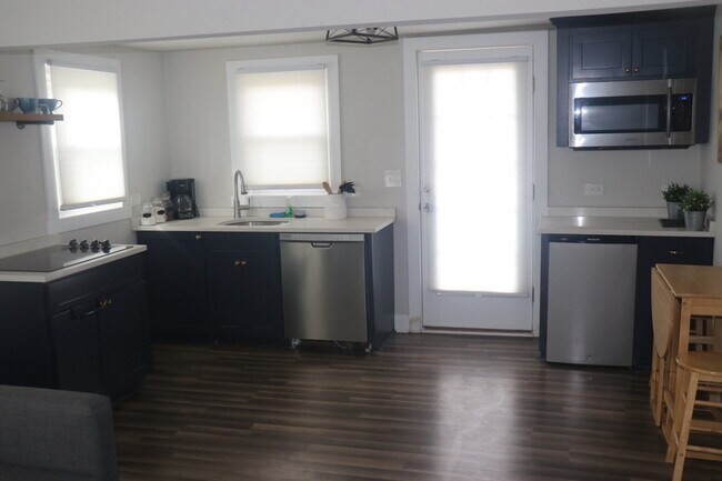Building Photo - 3909 Bearwood Ave
