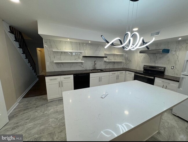 Foto del edificio - 4639 Sands Way