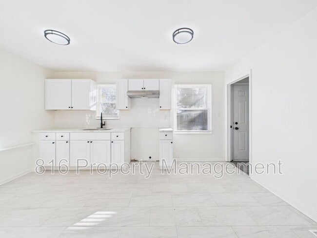 Foto del edificio - 5017 Dodson Ave