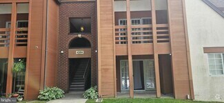 Building Photo - 4954 Columbia Rd