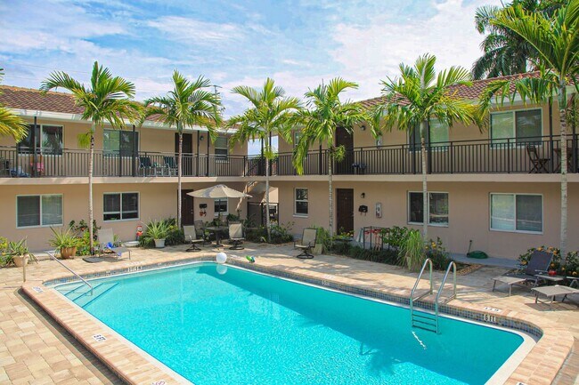 Foto del edificio - ***UNIT AVAILIBLE IN THE MOORINGS***2 BED / 2 BATH CONDO***BIKE TO THE BEACH***PRIVATE POOL***PET...