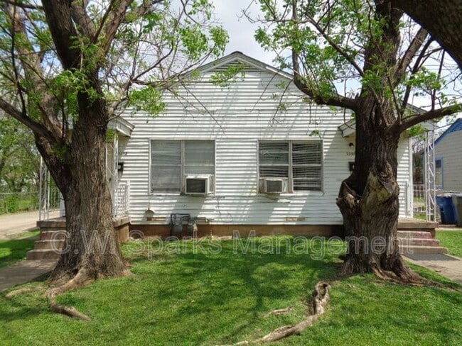 Photo - 1114 Dumane St House