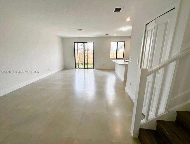 Foto del edificio - 15728 SW 136 Way