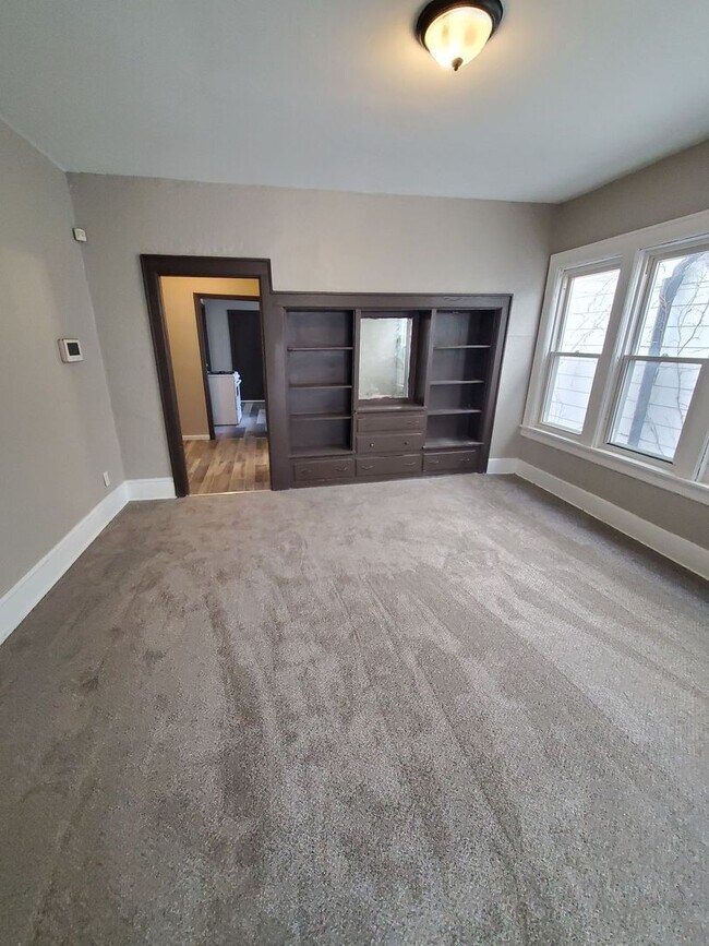 Foto del edificio - 2162-2164 N 41st St. (Duplex)