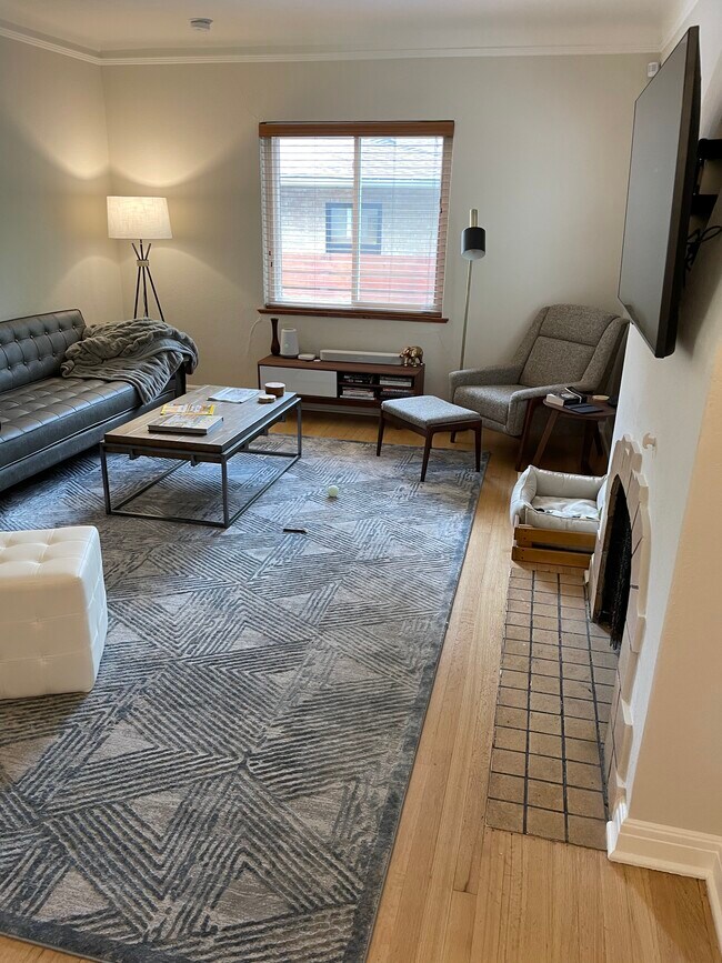Upstairs Living Room - 1660 Oneida St