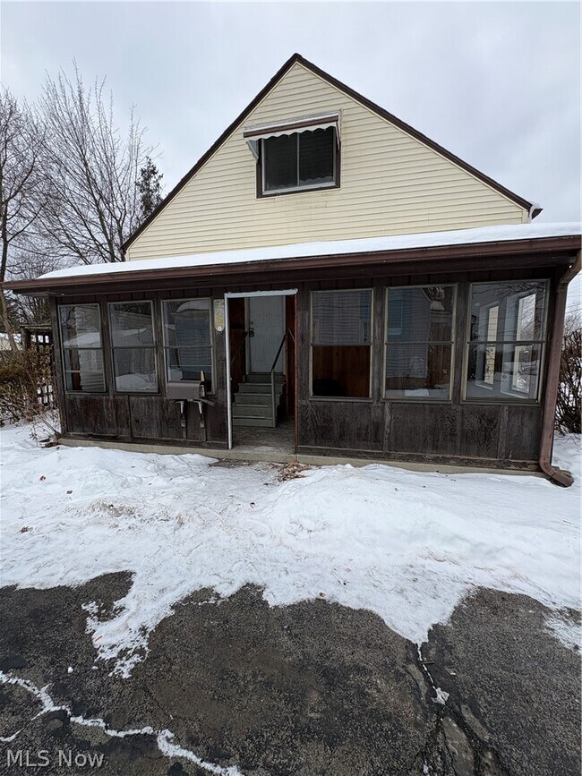 Building Photo - 751 Wilbur Ave