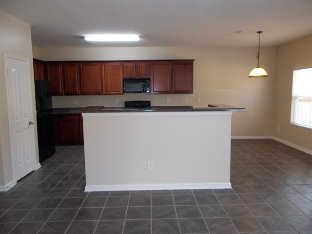 Foto del edificio - 4003 Saphire Ln