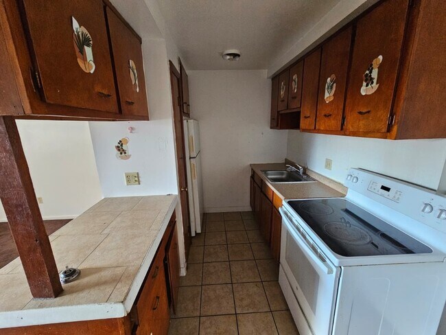 Foto del edificio - 1885 N Taylor Rd