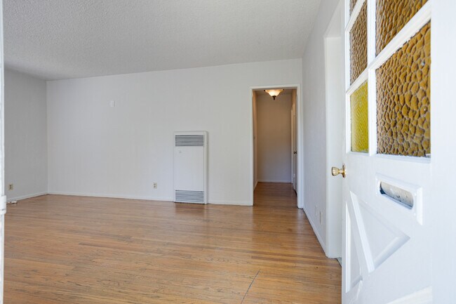 Building Photo - 7049 Kester Ave