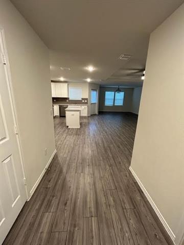 Foto del edificio - 5549 Cherokee Rose Dr