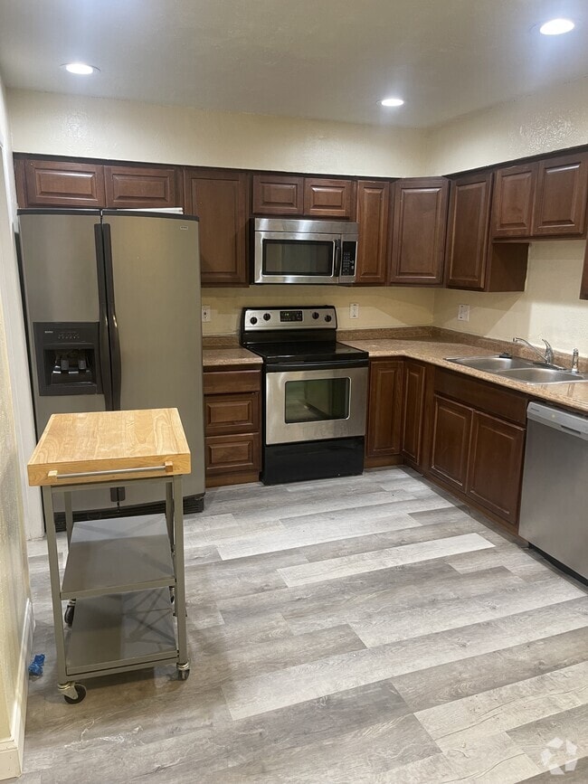 Building Photo - 3948 Crayrich Cir