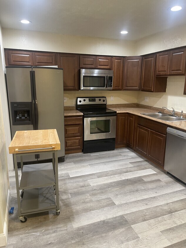 Foto principal - 3948 Crayrich Cir