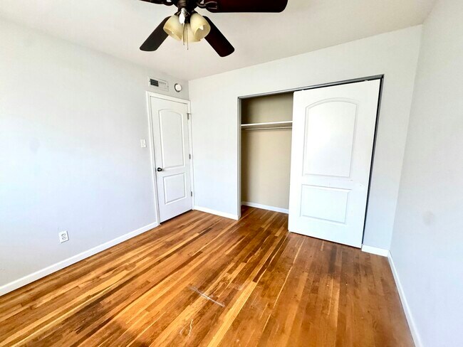 Foto del edificio - 5225 Southwest Ave