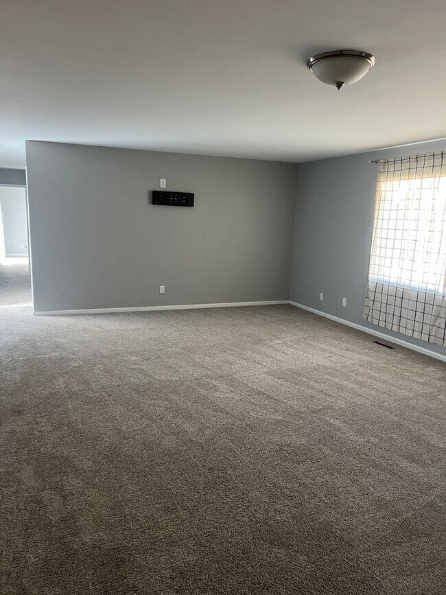 Foto del edificio - 2321 Lynnhaven Dr