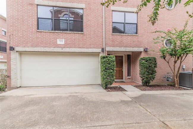 Building Photo - 2504 Brinkman St