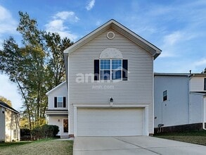 Building Photo - 704 Marjam Ln