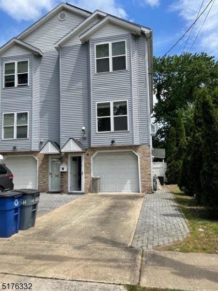 Primary Photo - 109 Birch St
