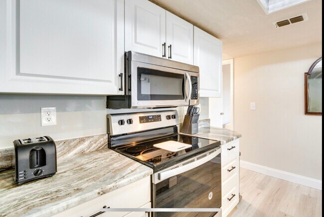 Cooking Area - 5005 Laguna Bay Cir