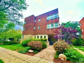 Building Photo - 3925 Davis Pl NW