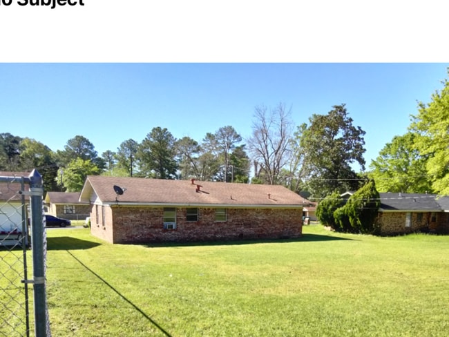 Building Photo - 714 Sims St