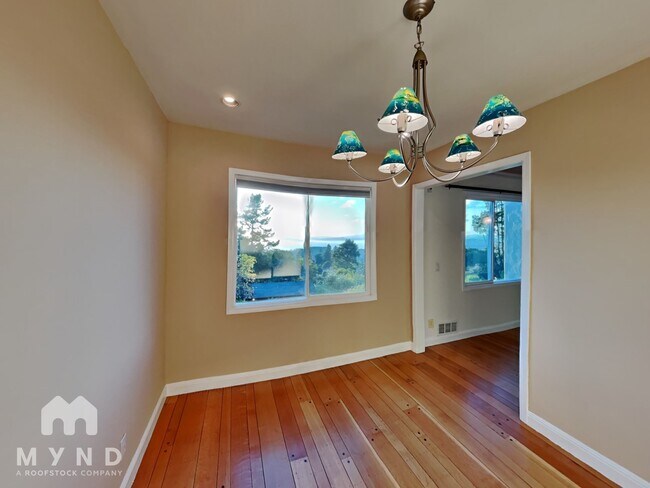 Foto del edificio - 626 Grizzly Peak Blvd