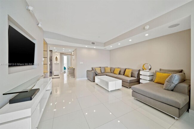 Foto del edificio - 17875 Collins Ave