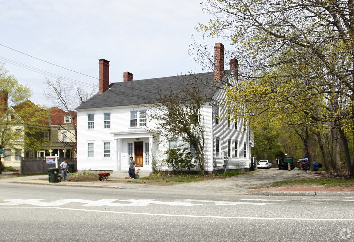 146 Elm St, Saco, ME 04072 Apartments in Saco, ME
