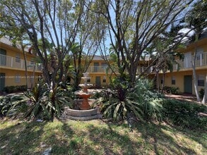 Building Photo - 4051 N Dixie Hwy