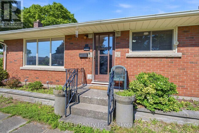 Photo du bâtiment - 6427 Burdette Dr