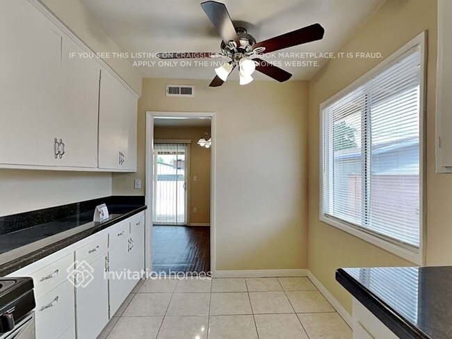 Building Photo - 9256 Swinton Ave