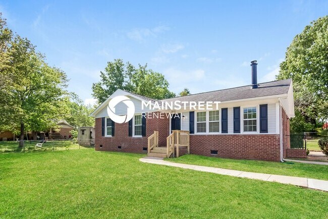 Foto del edificio - 3 Bedroom Pet-Friendly Home in GASTONIA, N...