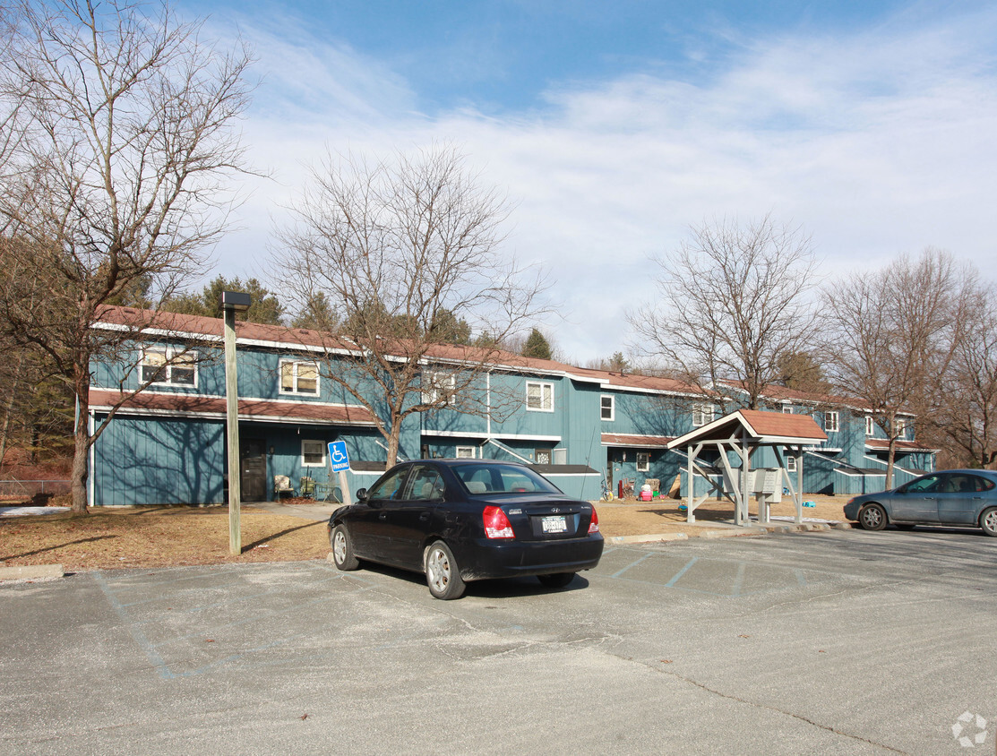 Building Photo - Hoosac Meadows