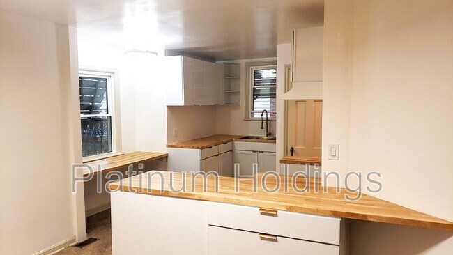 Foto del edificio - 3781 Northwood Rd