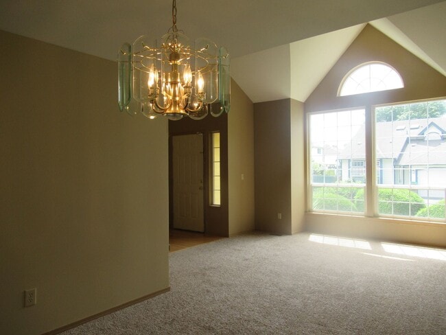 Building Photo - PENDING APPLICATION Welcome home to this 4...