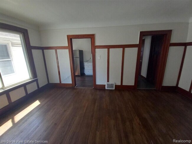 Foto del edificio - 1463 Beaconsfield Ave