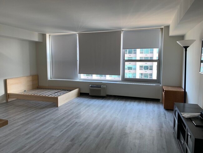 Foto del edificio - 3600 N Lake Shore Dr