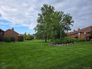 Building Photo - 731 Panorama Dr