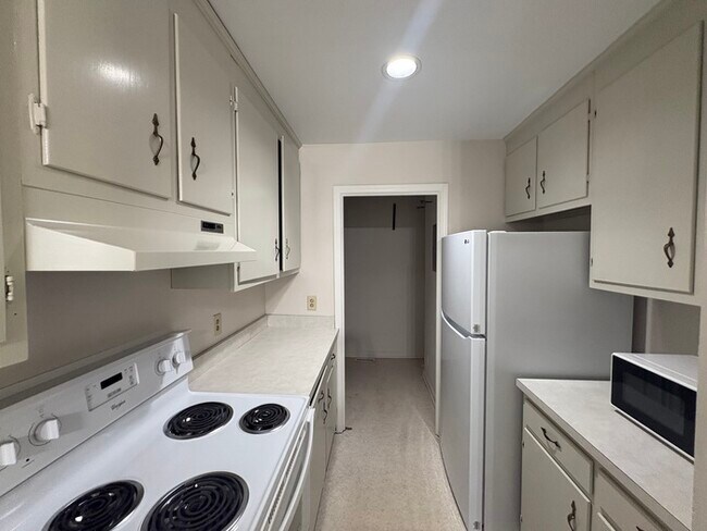 Foto del edificio - 3430 33rd Ave